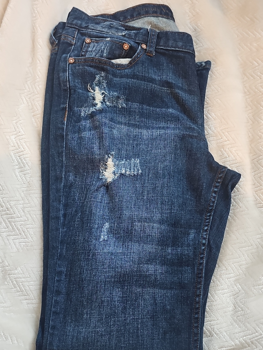 Vera Wang Women Dark Blue Denim Jeans with Contrast Stitching - Picture 8 of 9